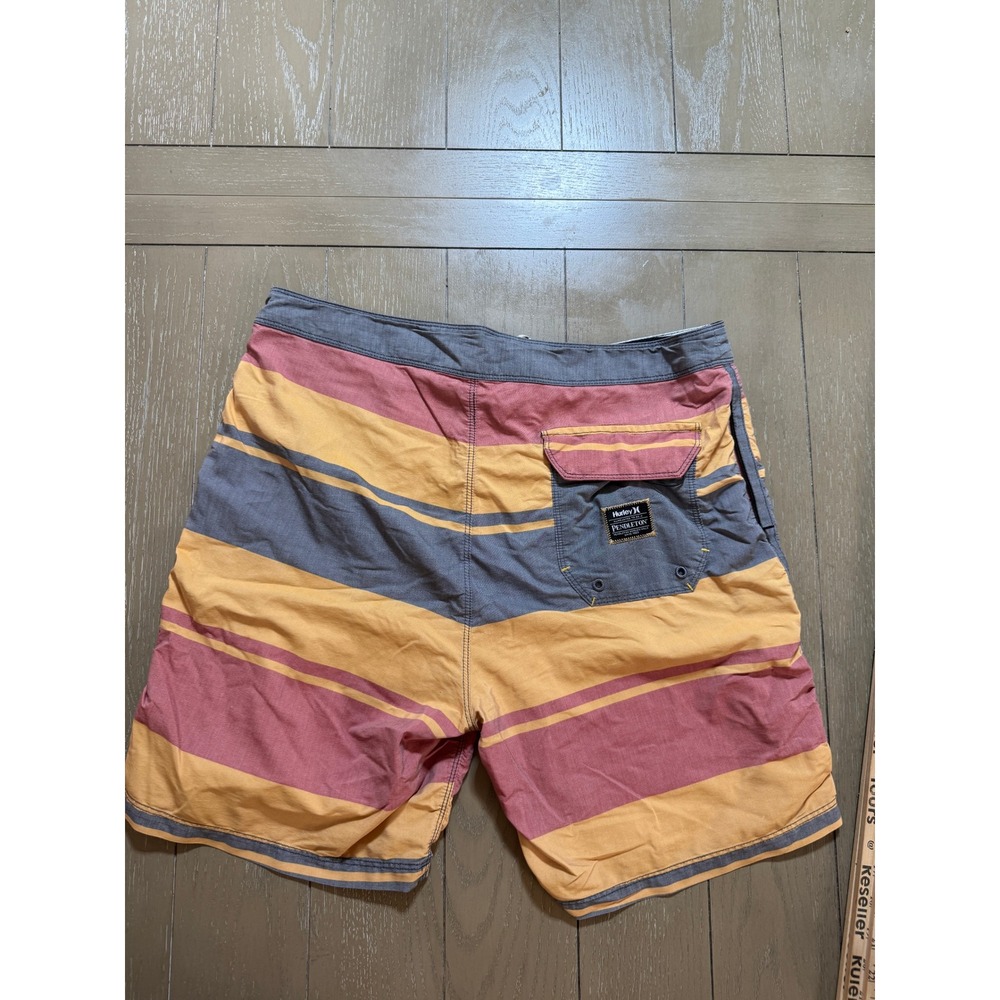 Hurley Pendleton Board Shorts Mens 34 Yellowstone National Park Striped - Picture 3 of 12